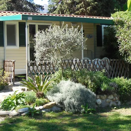 Üdülőpark Villaggio Turistico Riviera 2*